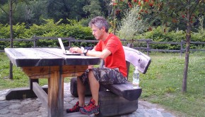 a location independent business owner